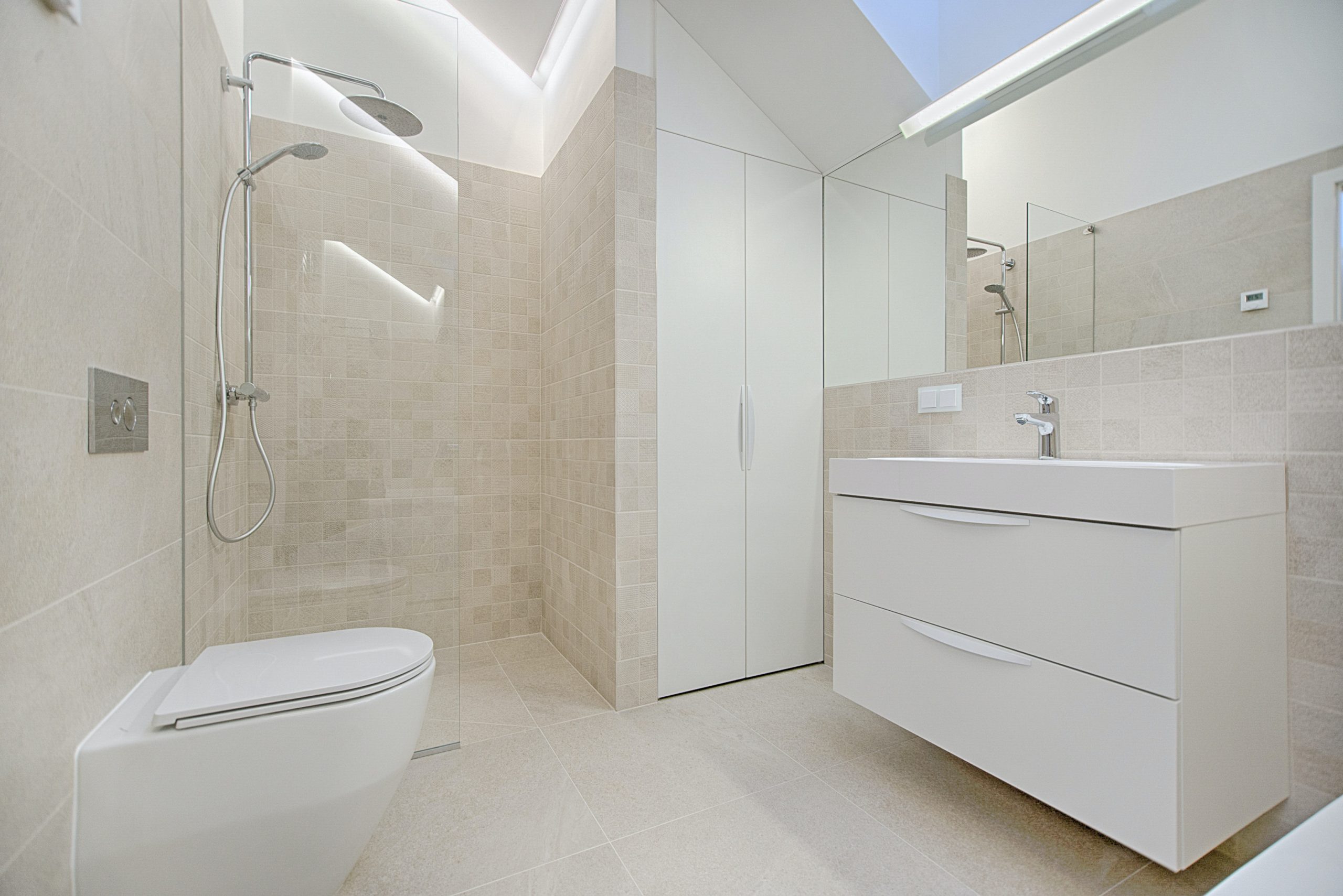 A Comprehensive Guide to Waterproof Flooring for Bathrooms